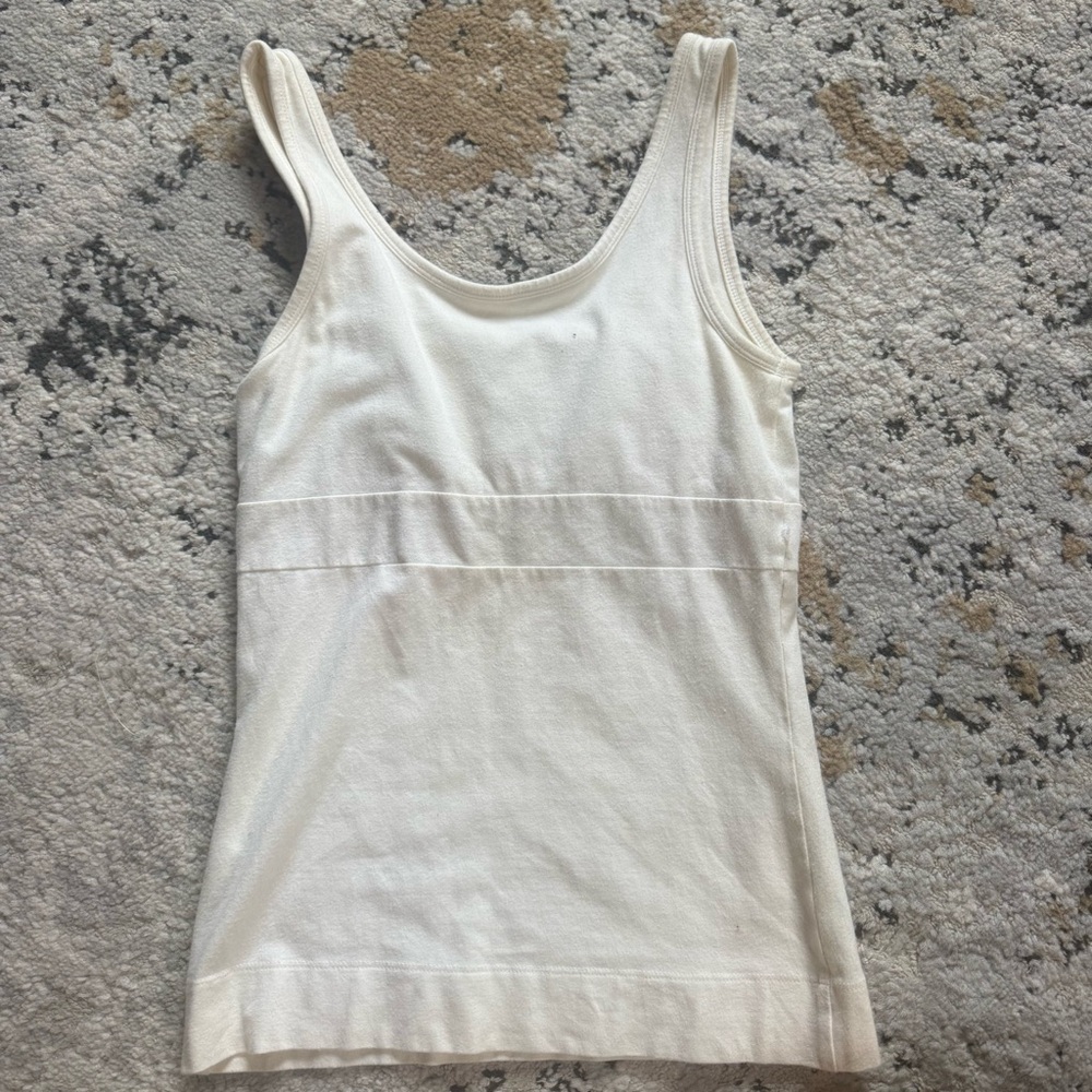 Women's Assorted Tank Tops With Built In Bra - Picture 4 of 16